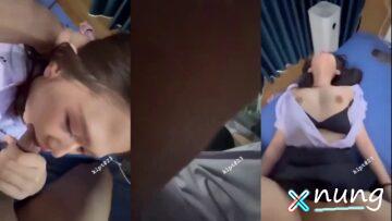 สาวนมฟูอมควยในชุดนักศึกษา ริมฝีปากบวมอมลึก โดนเย็ดเสียว